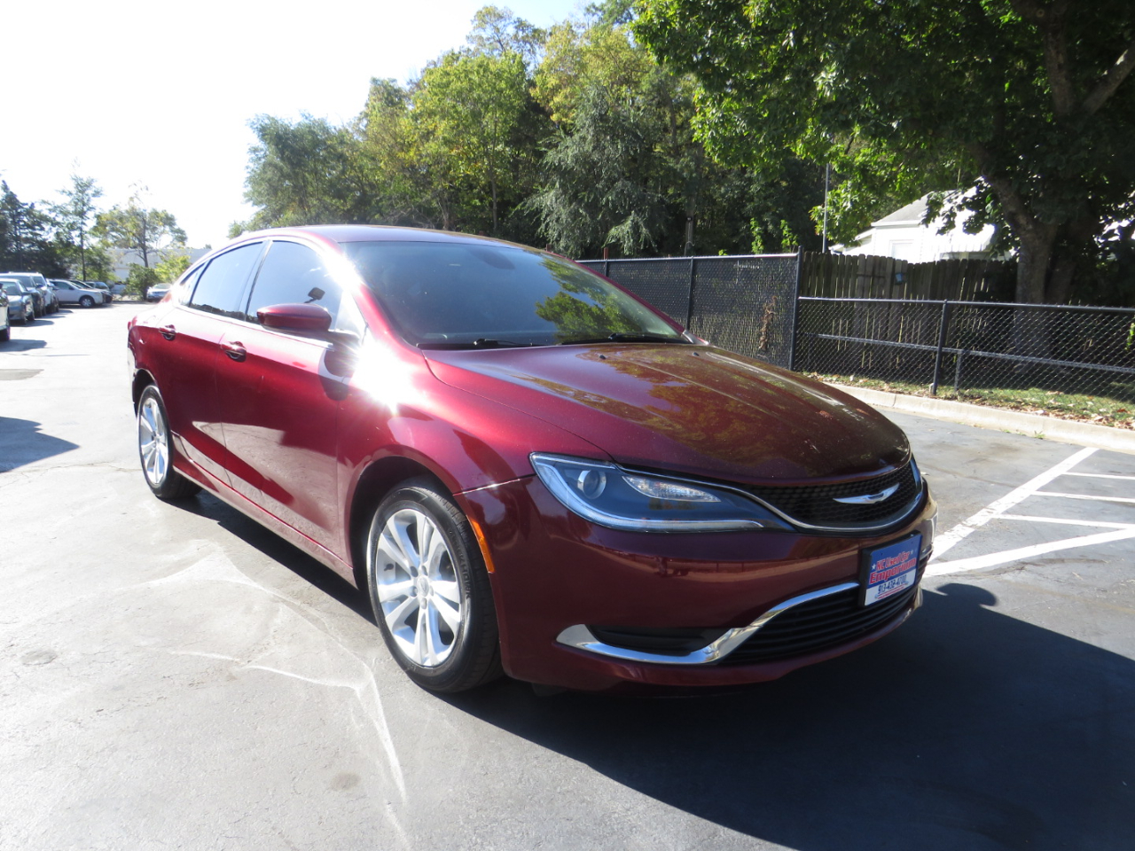 Chrysler 200 4dr Sdn Limited FWD 2015 Chrysler 200 4dr Sdn Limited FWD 2015