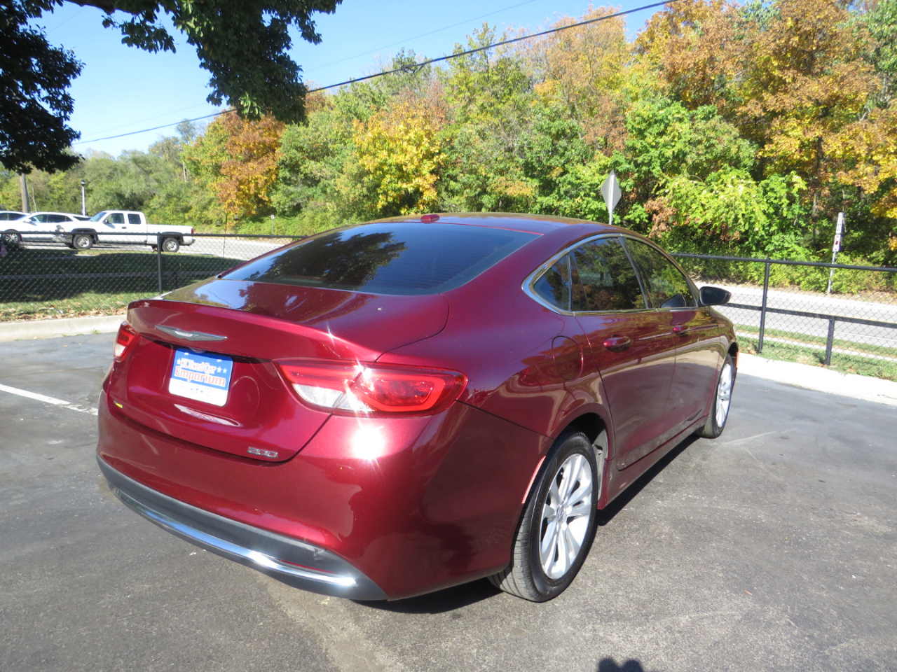 Chrysler 200 4dr Sdn Limited FWD 2015 Chrysler 200 4dr Sdn Limited FWD 2015