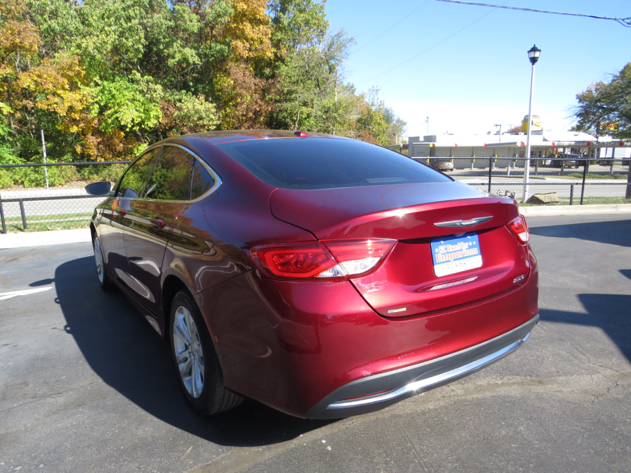 Chrysler 200 4dr Sdn Limited FWD 2015 Chrysler 200 4dr Sdn Limited FWD 2015