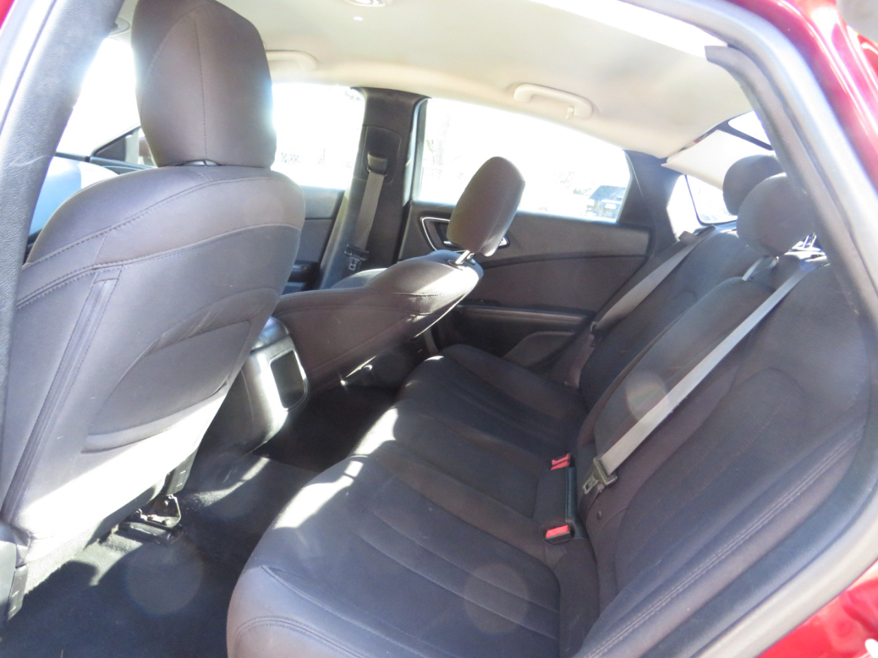 Chrysler 200 4dr Sdn Limited FWD 2015 Chrysler 200 4dr Sdn Limited FWD 2015