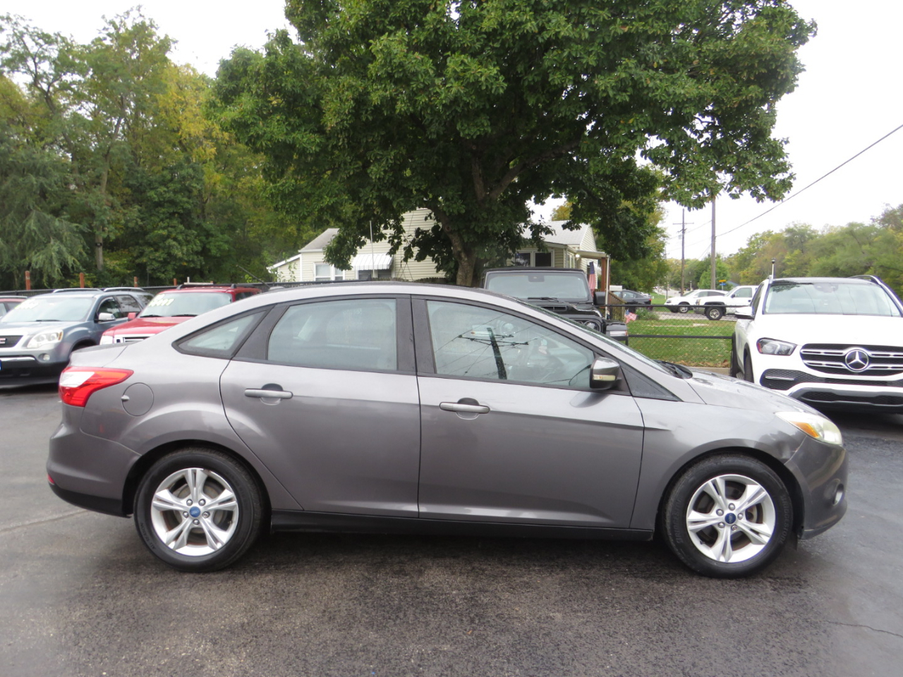 Ford Focus 4dr Sdn SE 2013 Ford Focus 4dr Sdn SE 2013