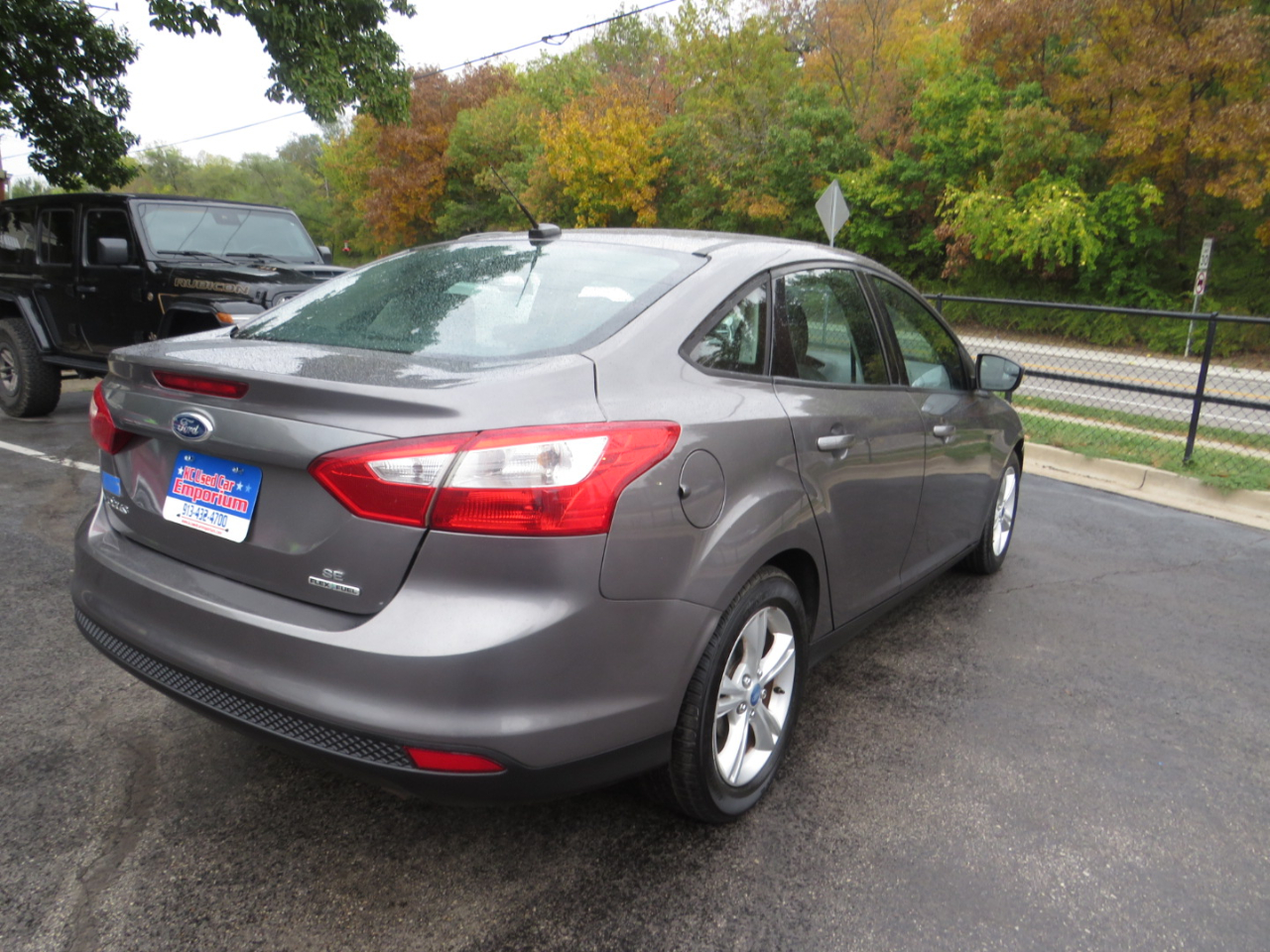 Ford Focus 4dr Sdn SE 2013 Ford Focus 4dr Sdn SE 2013