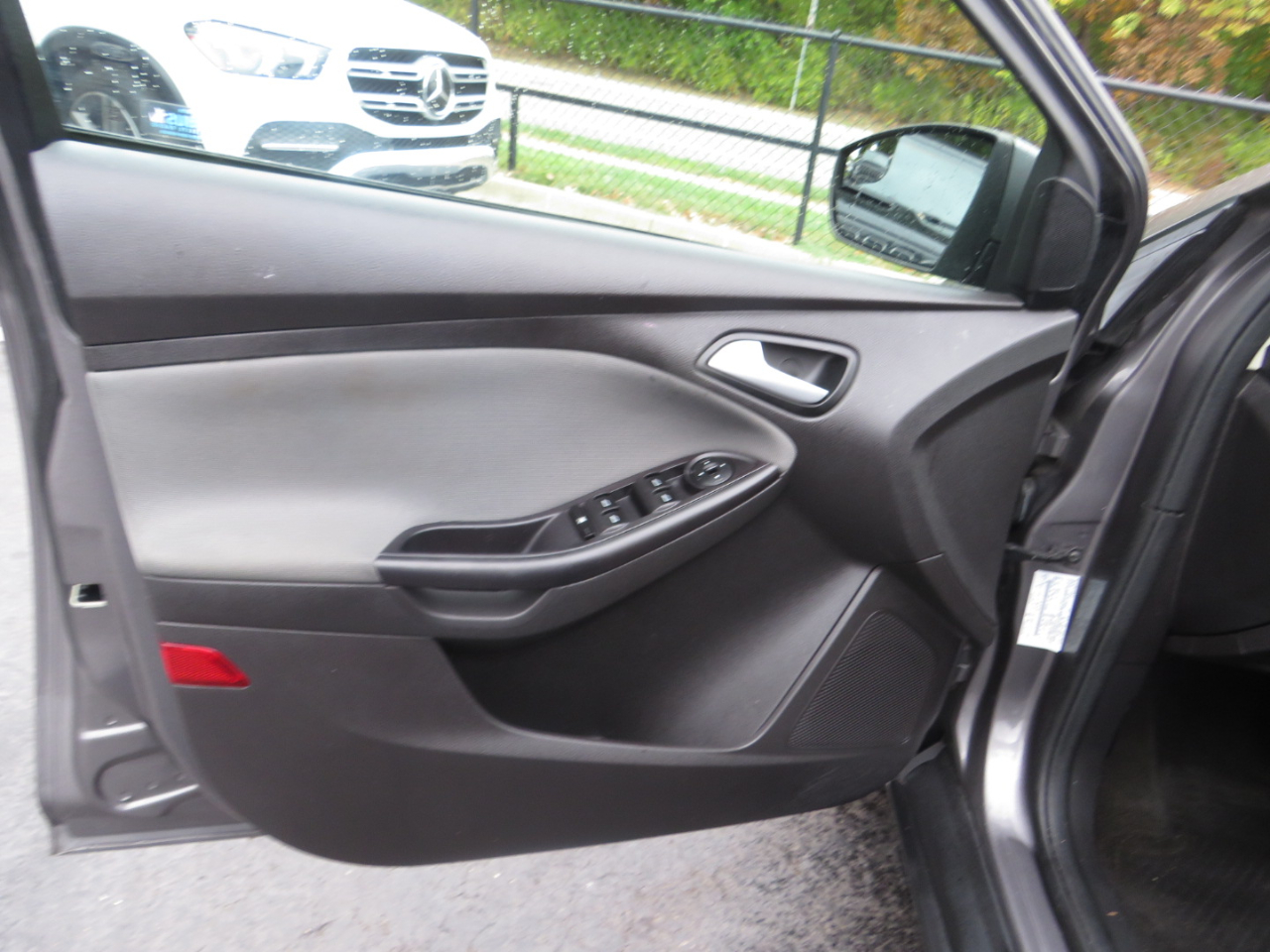 Ford Focus 4dr Sdn SE 2013 Ford Focus 4dr Sdn SE 2013