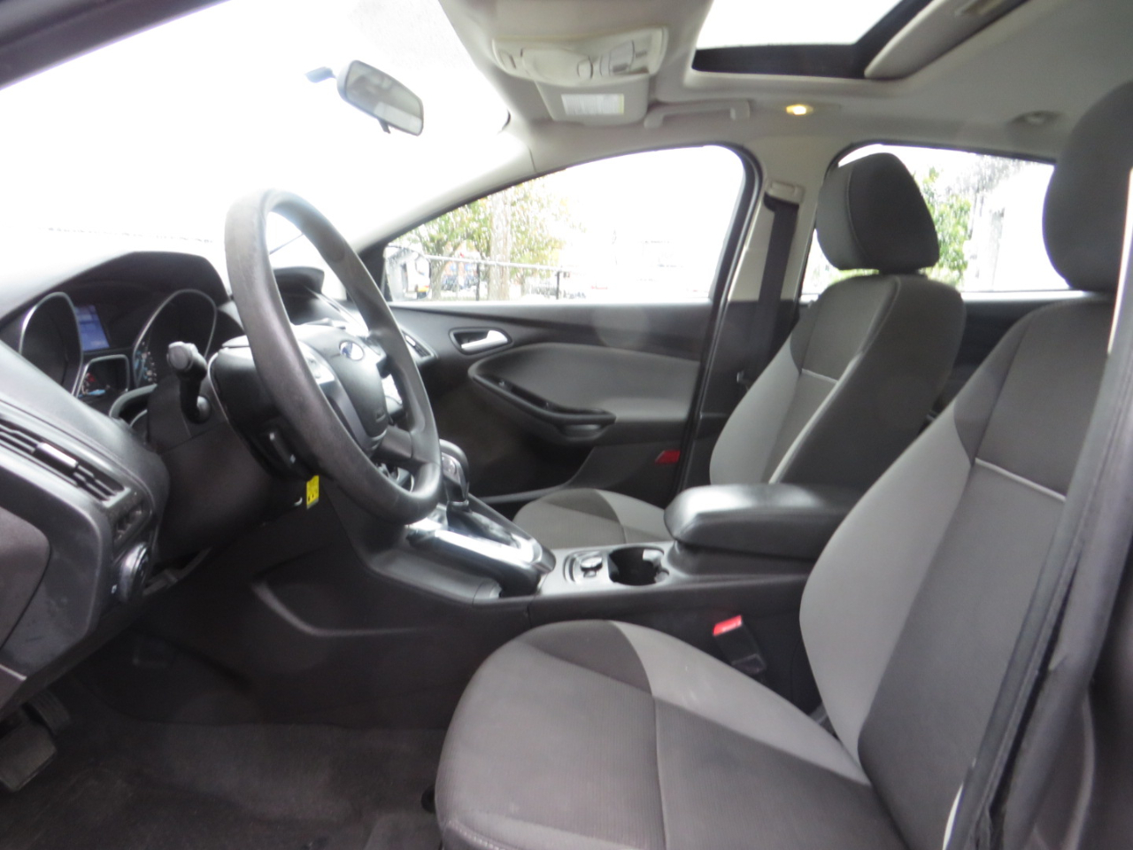 Ford Focus 4dr Sdn SE 2013 Ford Focus 4dr Sdn SE 2013