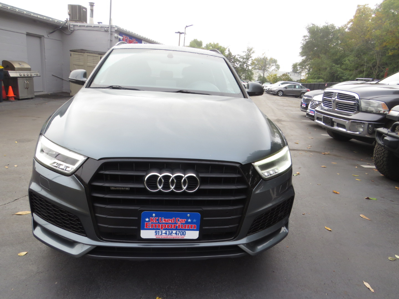 Audi Q3 2.0 TFSI Sport Premium Plus quattro AWD 2018 Audi Q3 2.0 TFSI Sport Premium Plus quattro AWD 2018