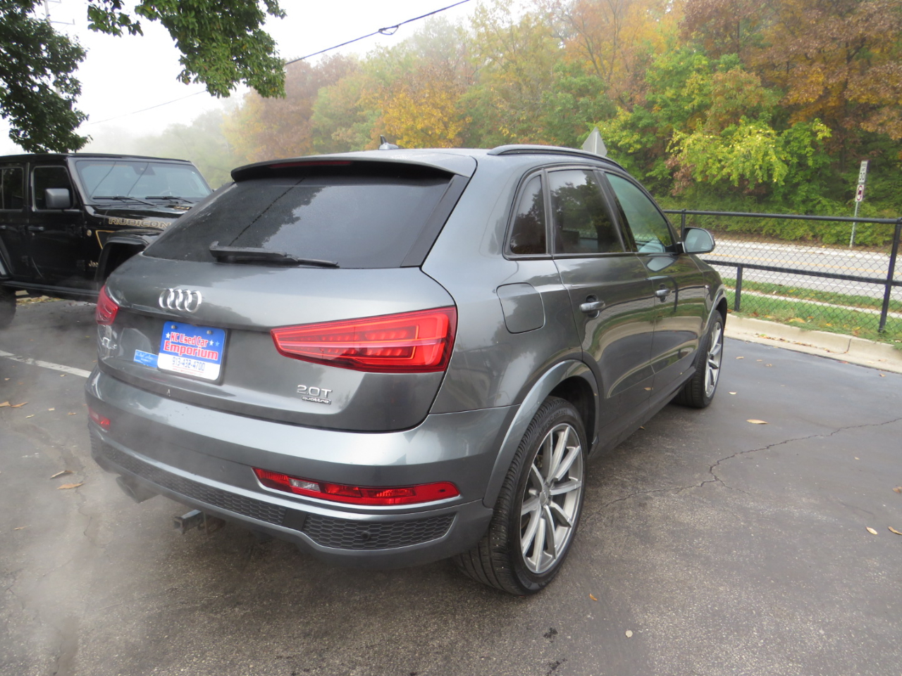 Audi Q3 2.0 TFSI Sport Premium Plus quattro AWD 2018 Audi Q3 2.0 TFSI Sport Premium Plus quattro AWD 2018