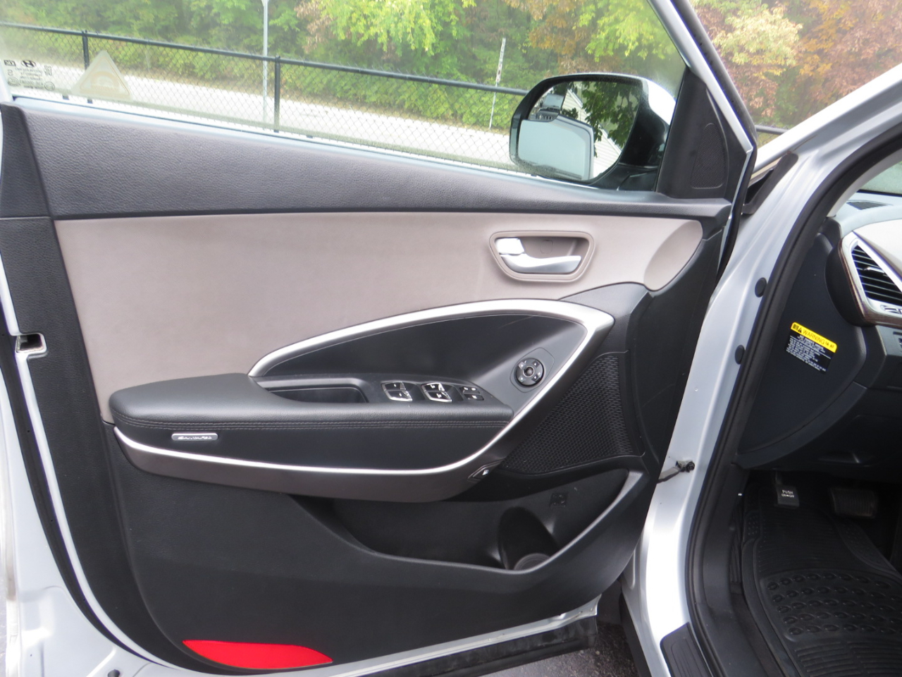 Hyundai Santa Fe SE 3.3L Auto AWD 2017 Hyundai Santa Fe SE 3.3L Auto AWD 2017