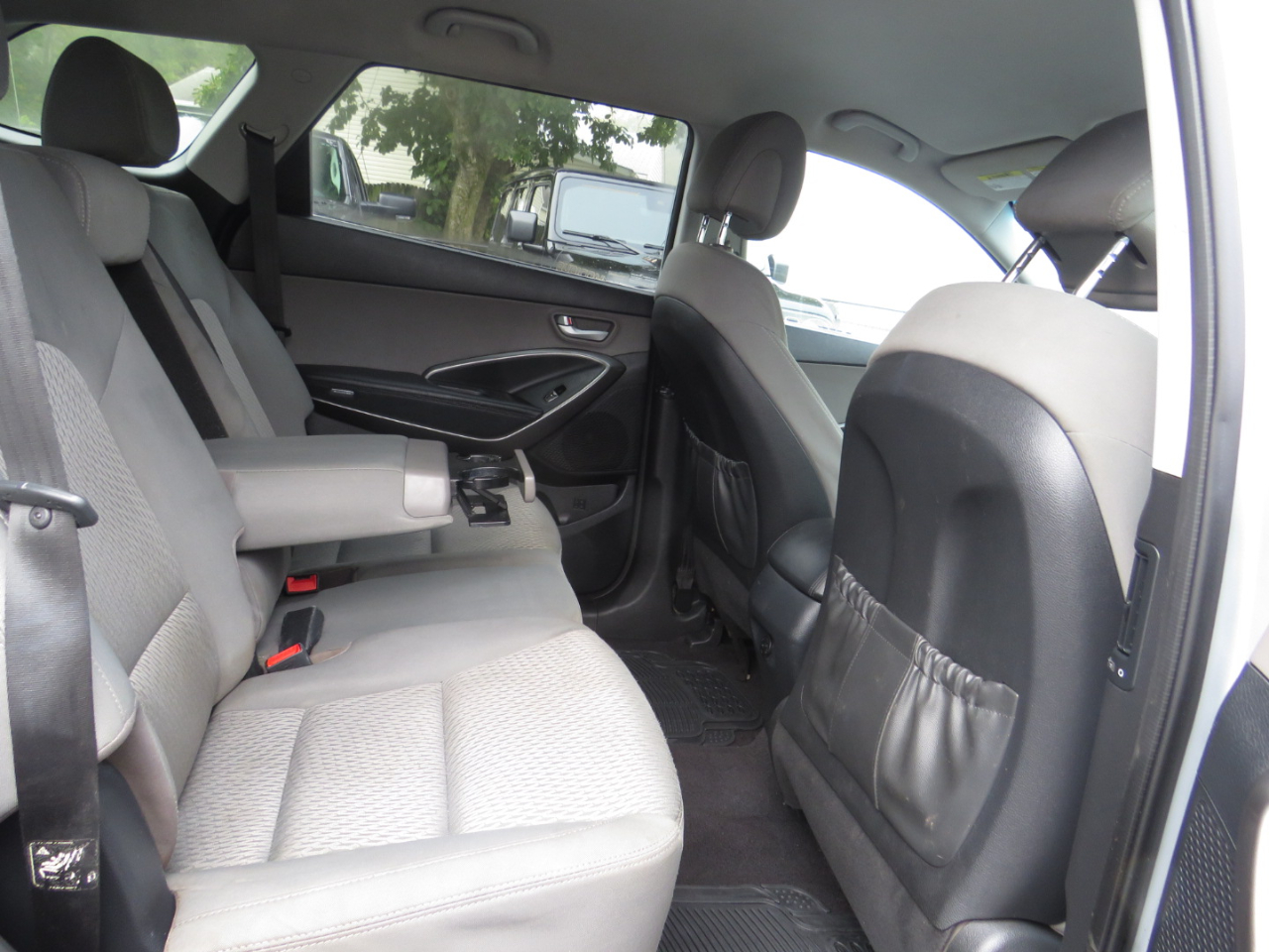 Hyundai Santa Fe SE 3.3L Auto AWD 2017 Hyundai Santa Fe SE 3.3L Auto AWD 2017