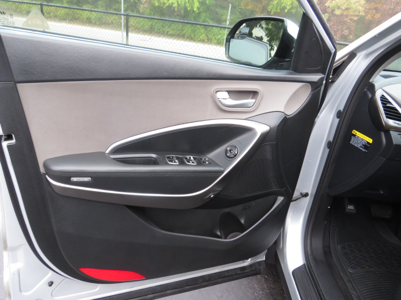 Hyundai Santa Fe SE 3.3L Auto AWD 2017 Hyundai Santa Fe SE 3.3L Auto AWD 2017