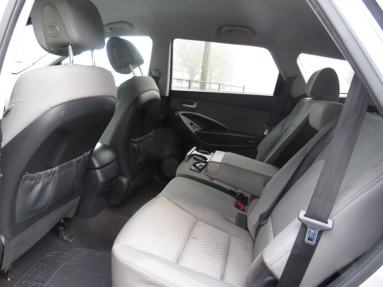 Hyundai Santa Fe SE 3.3L Auto AWD 2017 Hyundai Santa Fe SE 3.3L Auto AWD 2017