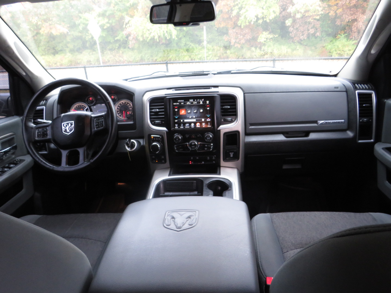 RAM 1500 4WD Crew Cab 140.5" Big Horn 2016 RAM 1500 4WD Crew Cab 140.5" Big Horn 2016