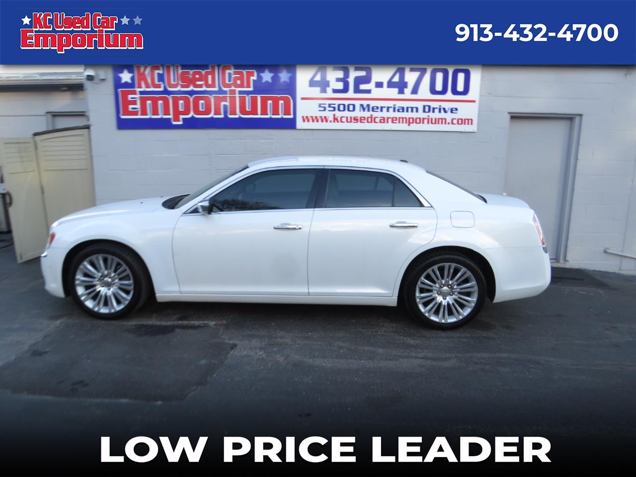 2012 Chrysler 300 4dr Sdn V8 300C RWD