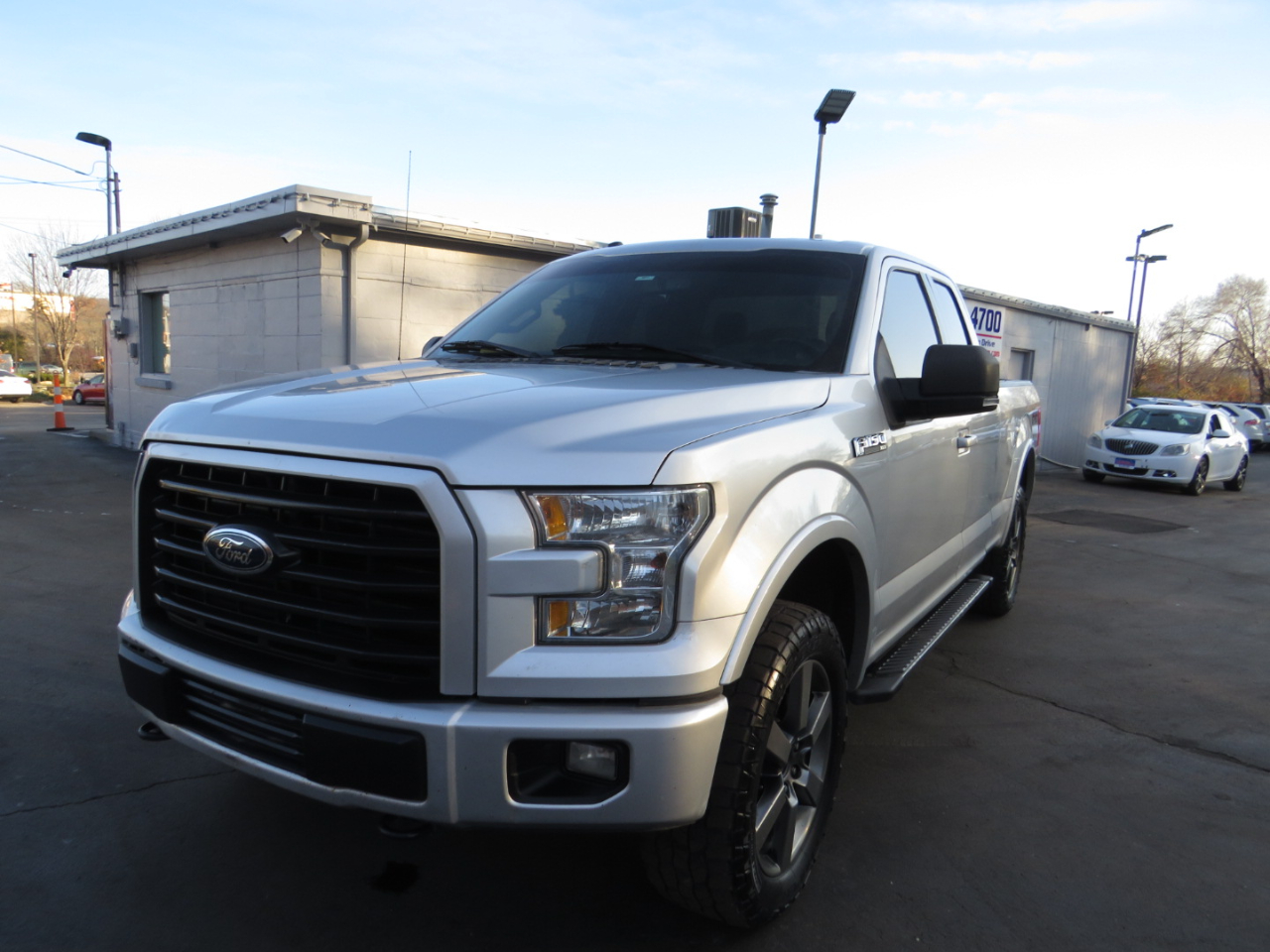Ford F-150 4WD SuperCab 145" Lariat 2016
