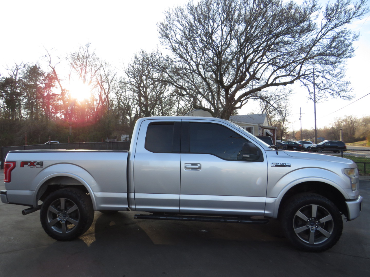 Ford F-150 4WD SuperCab 145" Lariat 2016