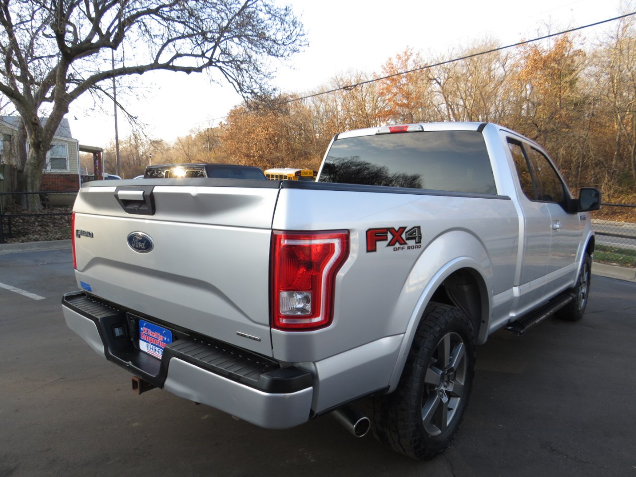 Ford F-150 4WD SuperCab 145" Lariat 2016