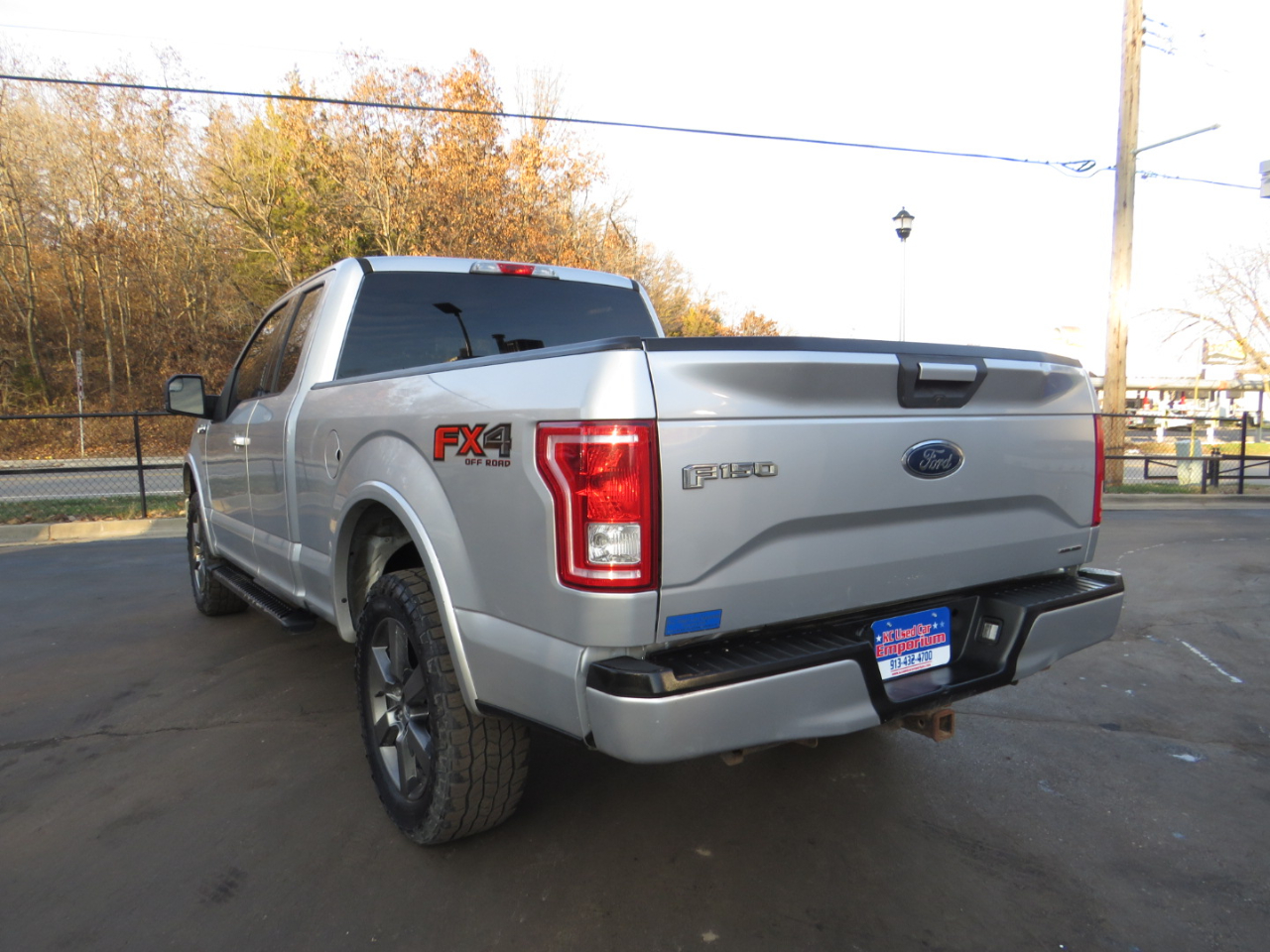 Ford F-150 4WD SuperCab 145" Lariat 2016