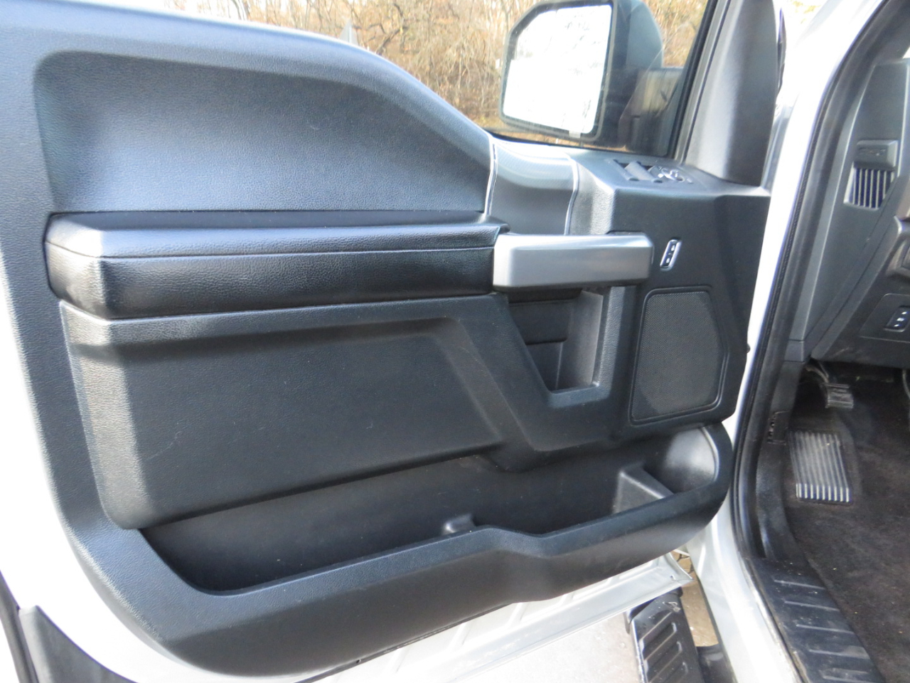 Ford F-150 4WD SuperCab 145" Lariat 2016