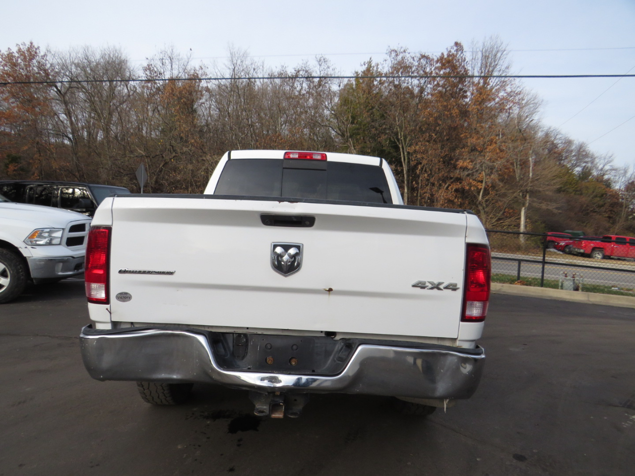 RAM 1500 4WD Crew Cab 140.5" Outdoorsman 2016