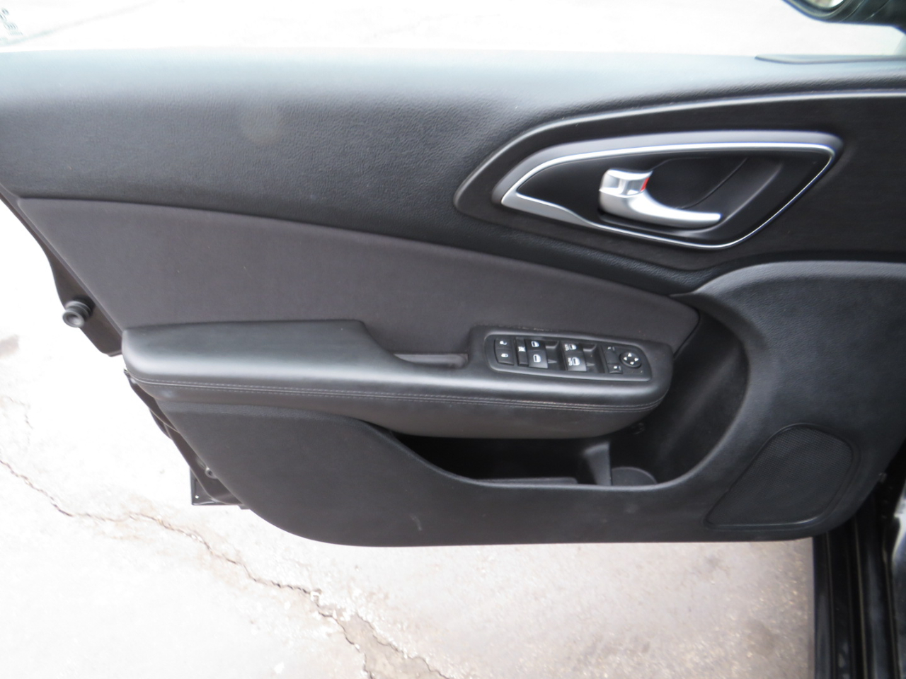 Chrysler 200 4dr Sdn Limited FWD 2015