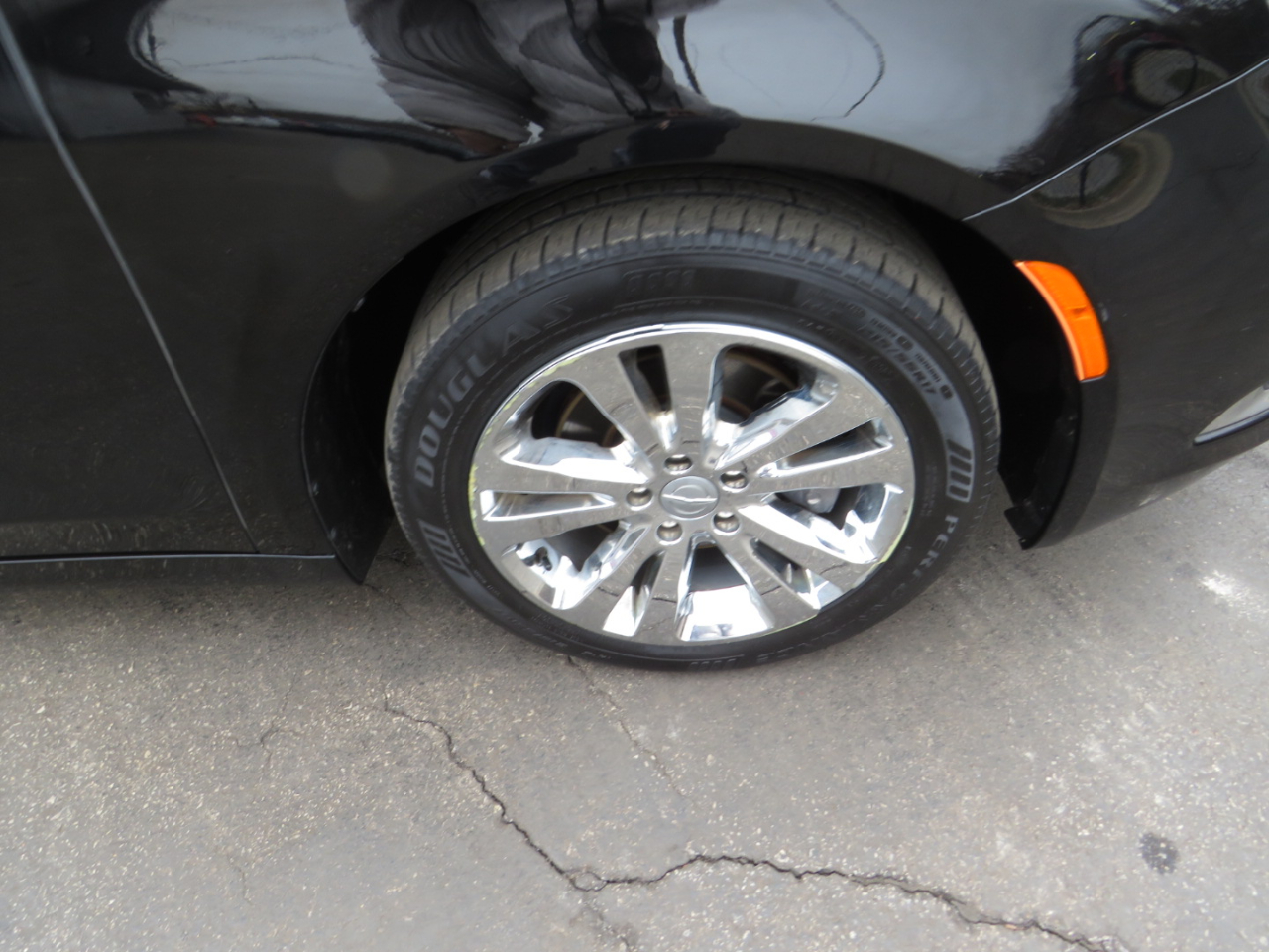 Chrysler 200 4dr Sdn Limited FWD 2015