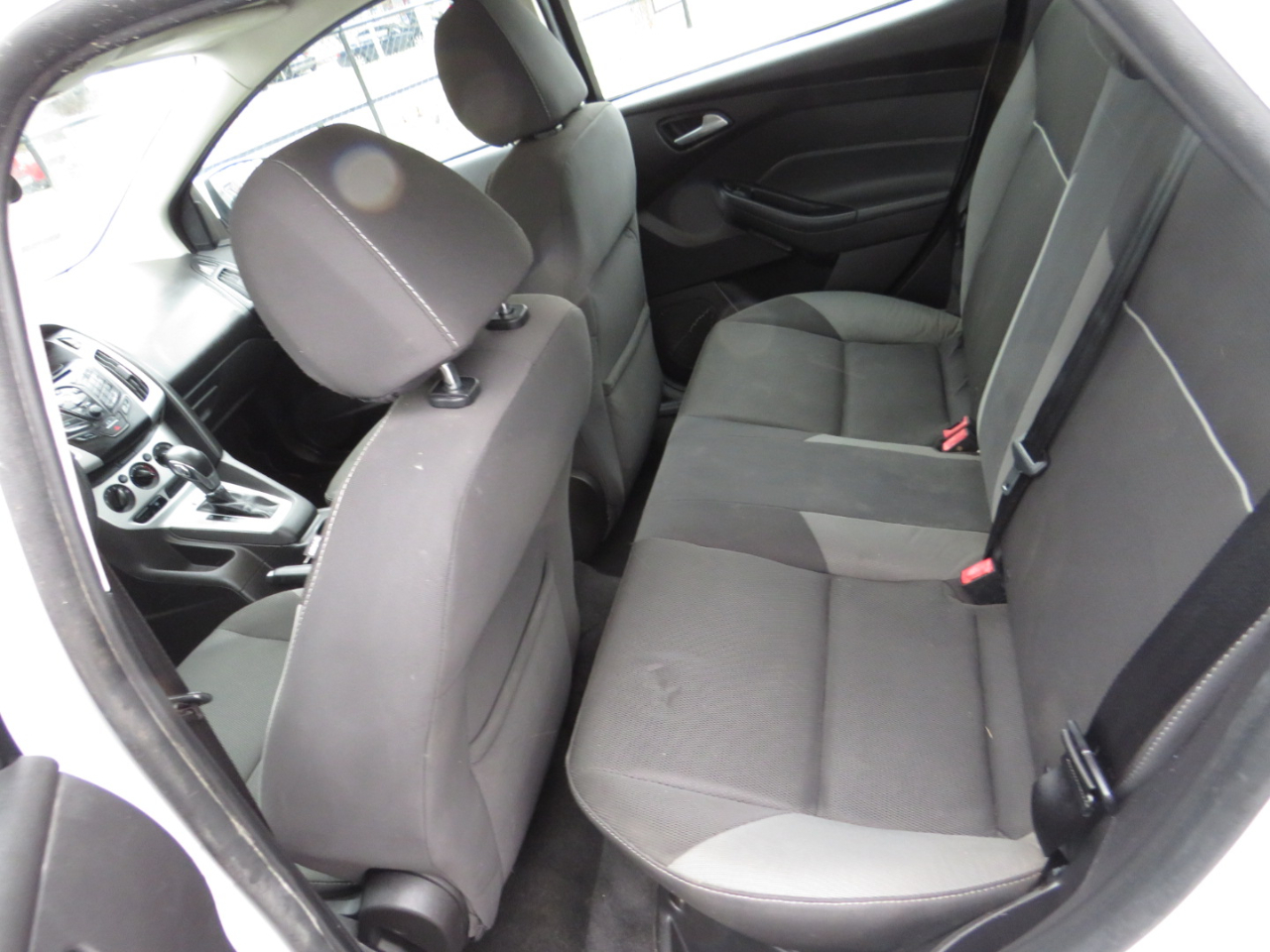 Ford Focus 4dr Sdn SE 2013