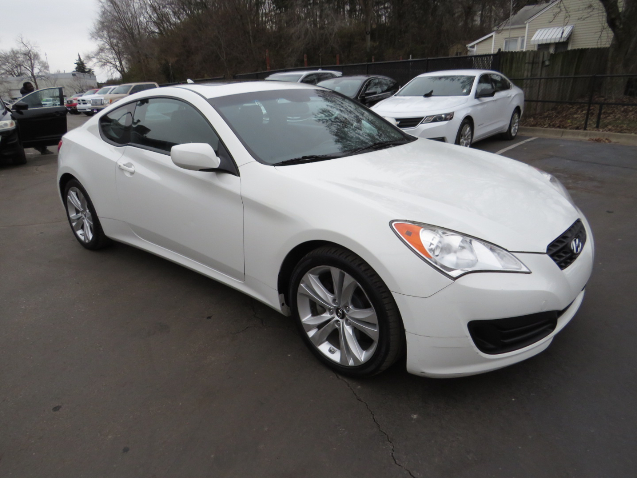Hyundai Genesis Coupe 2dr 2.0T Auto Premium 2011