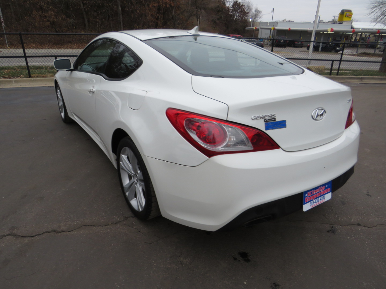 Hyundai Genesis Coupe 2dr 2.0T Auto Premium 2011