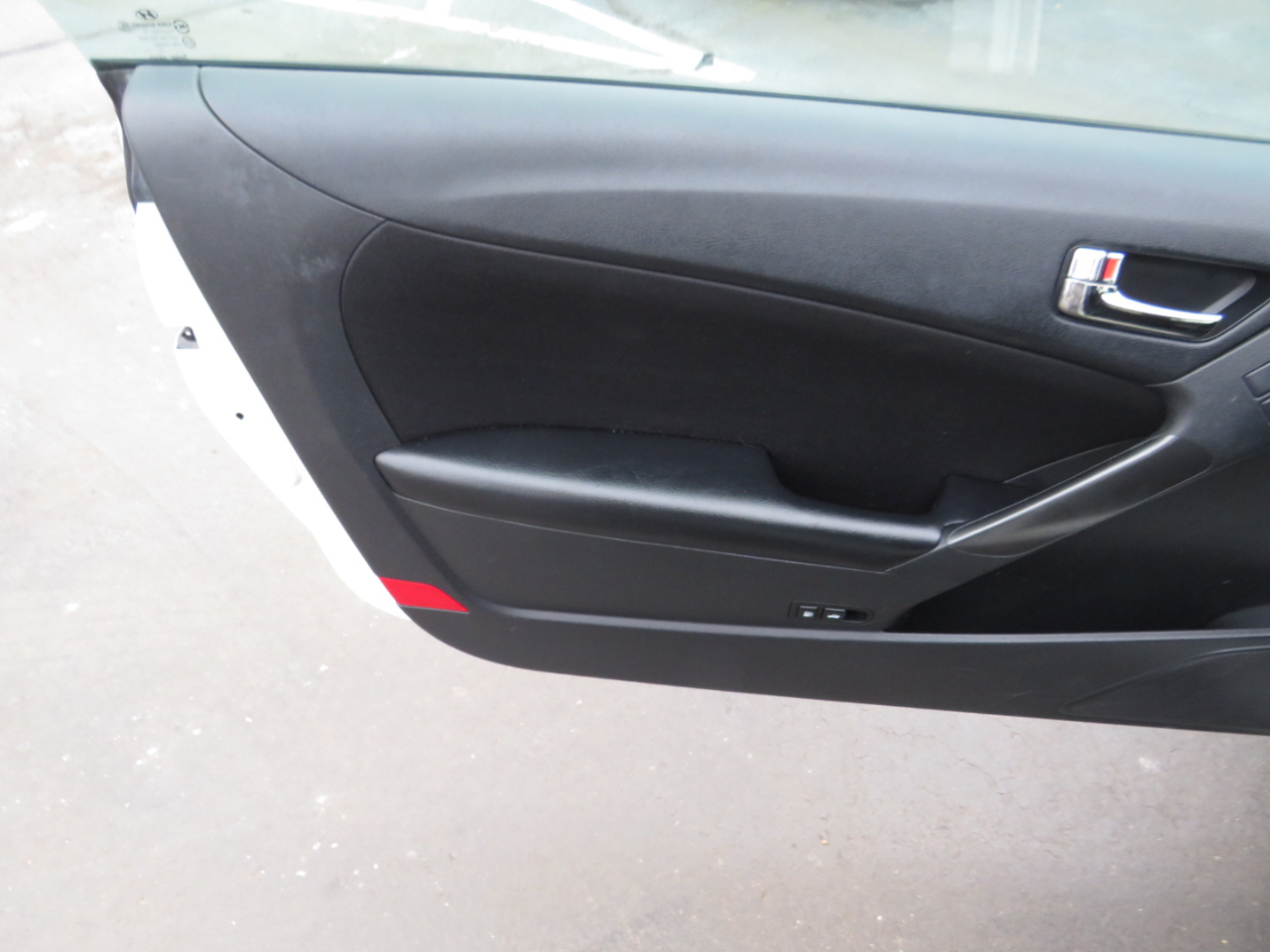 Hyundai Genesis Coupe 2dr 2.0T Auto Premium 2011