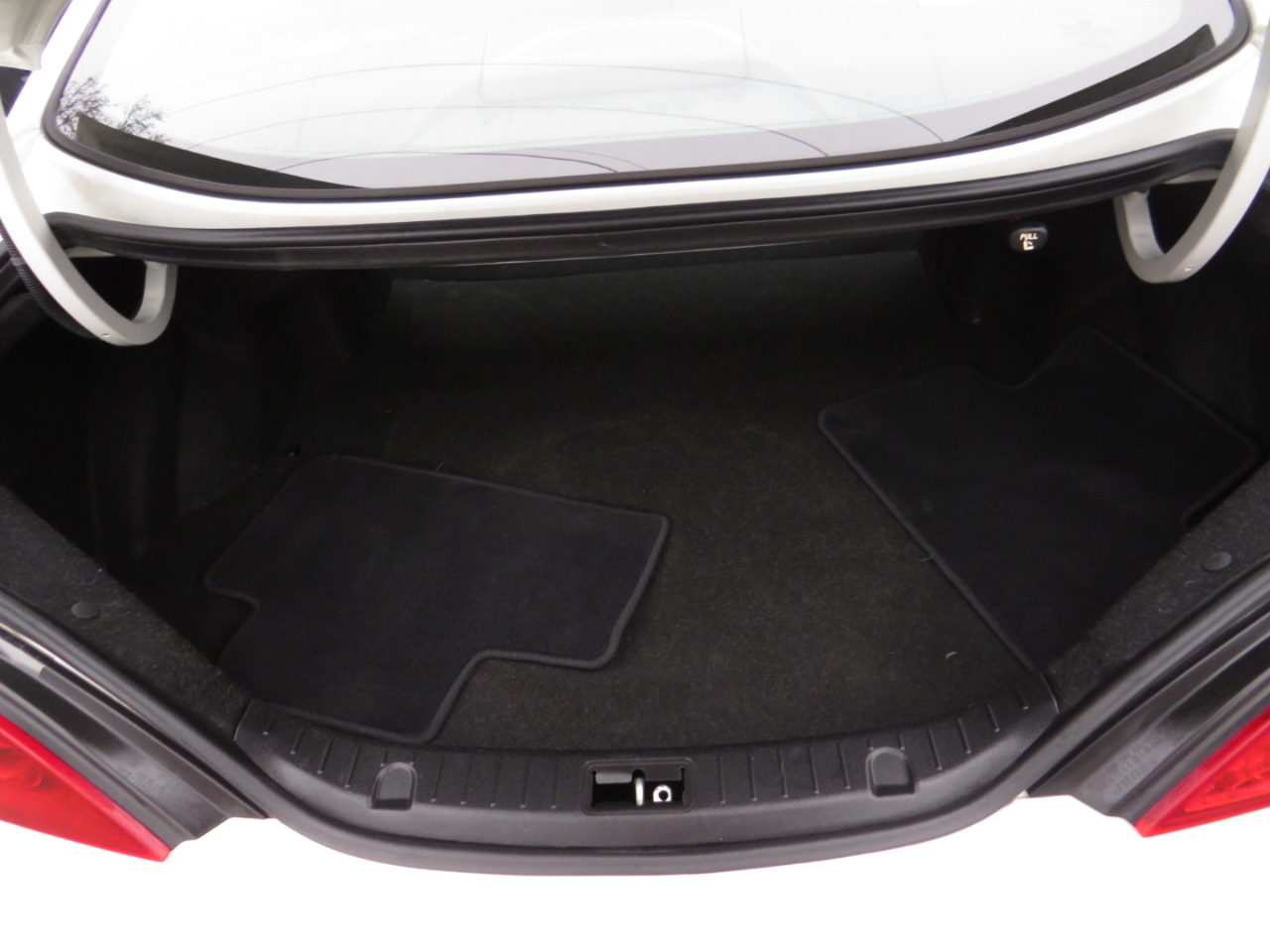 Hyundai Genesis Coupe 2dr 2.0T Auto Premium 2011