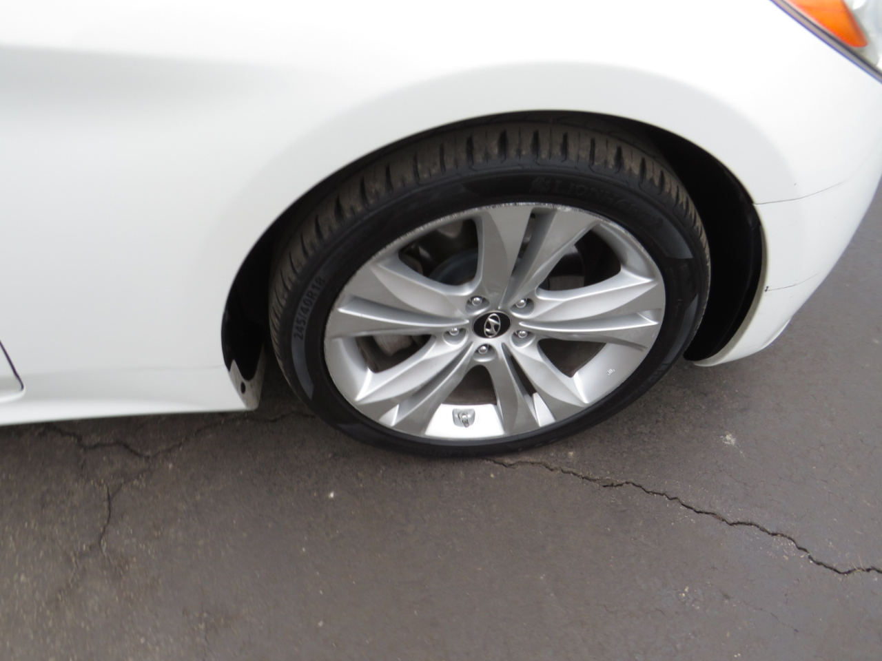 Hyundai Genesis Coupe 2dr 2.0T Auto Premium 2011