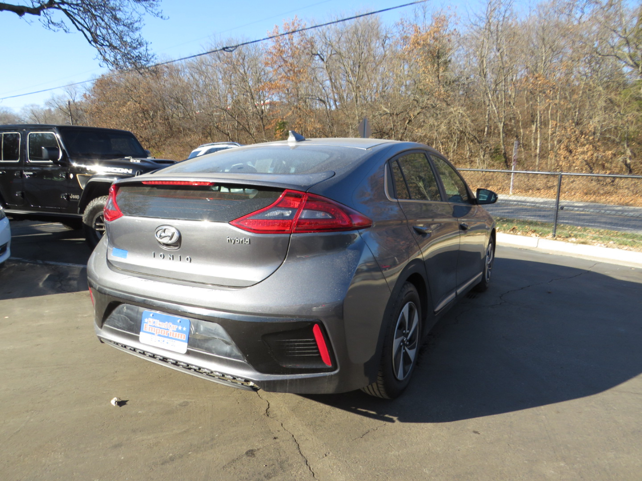 Hyundai Ioniq Hybrid SEL Hatchback 2019