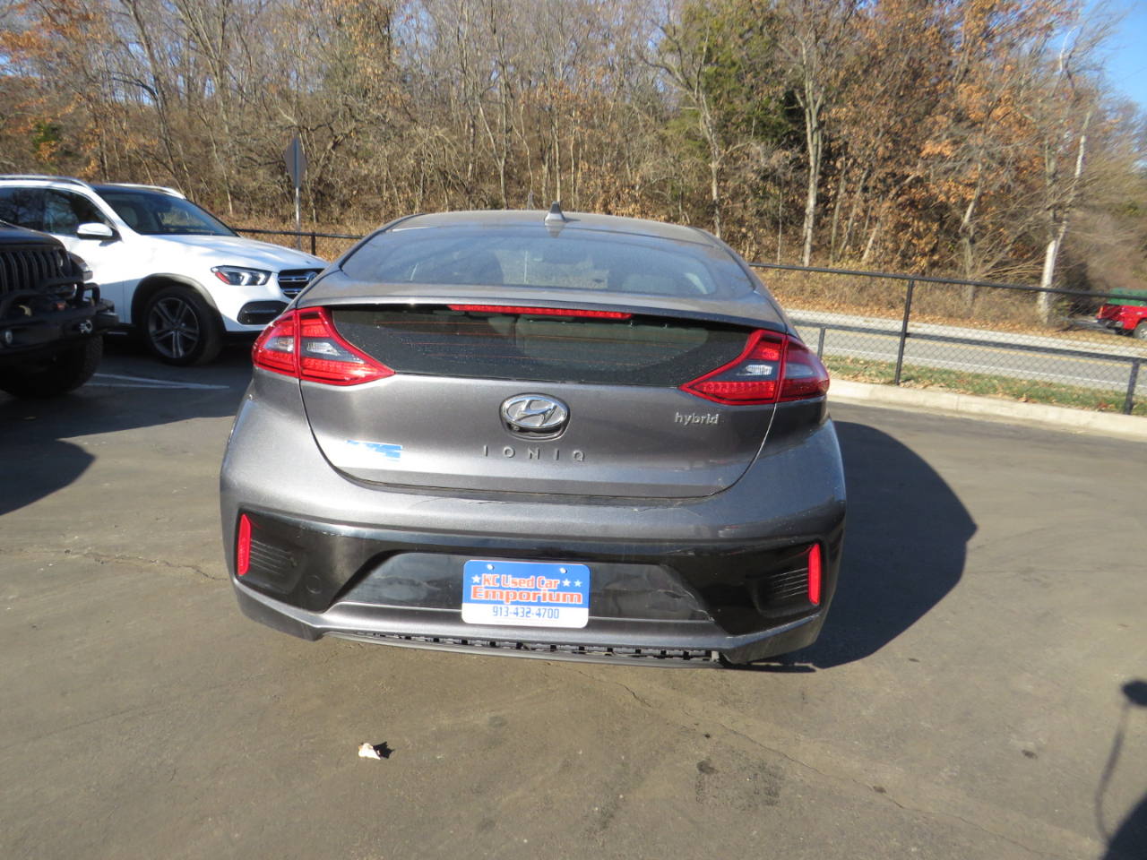 Hyundai Ioniq Hybrid SEL Hatchback 2019