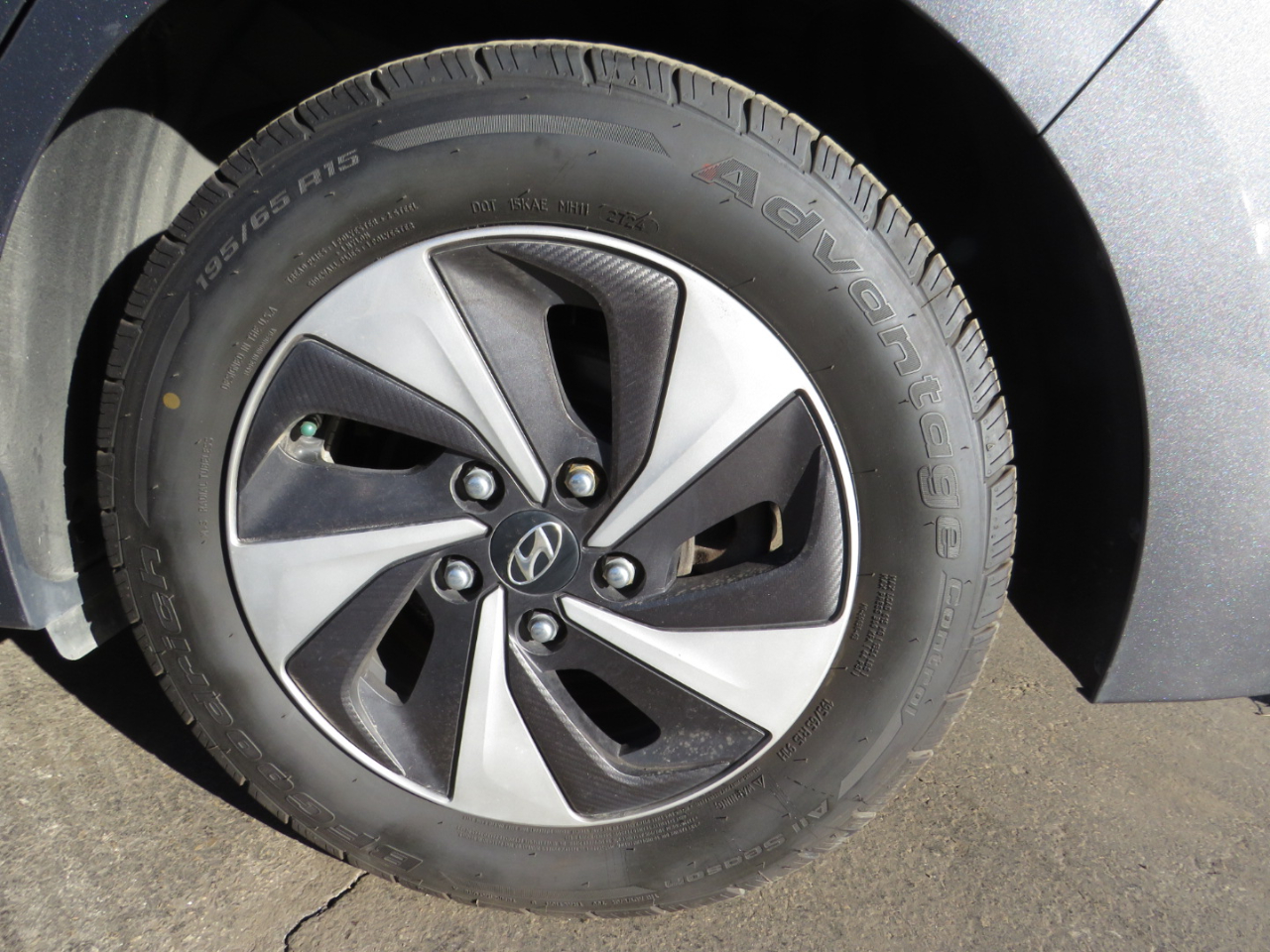 Hyundai Ioniq Hybrid SEL Hatchback 2019