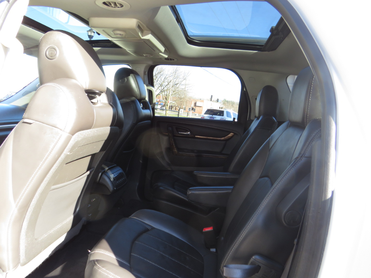 GMC Acadia AWD 4dr Denali 2015