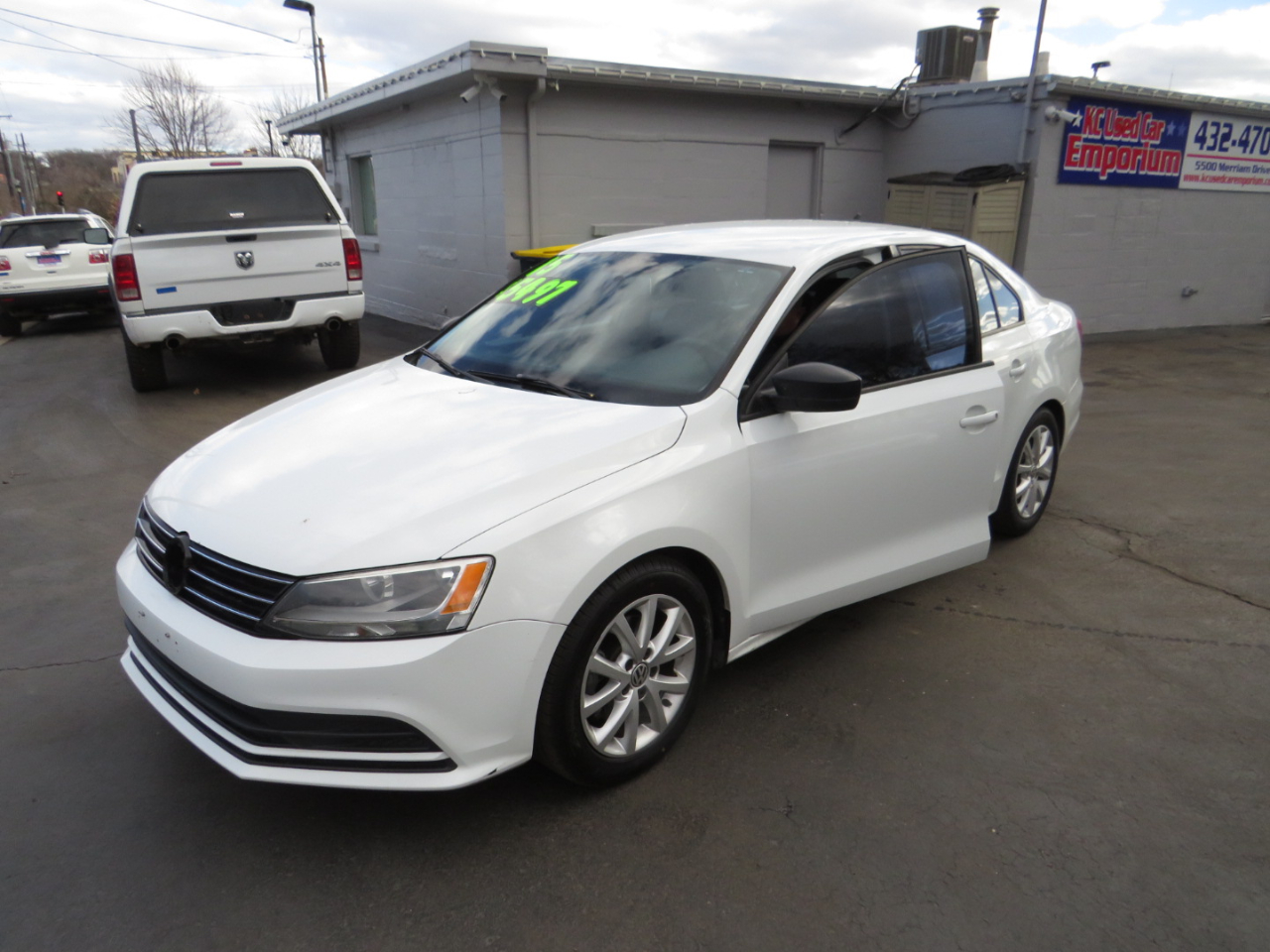 Volkswagen Jetta Sedan 4dr Auto 1.8T SE PZEV 2015
