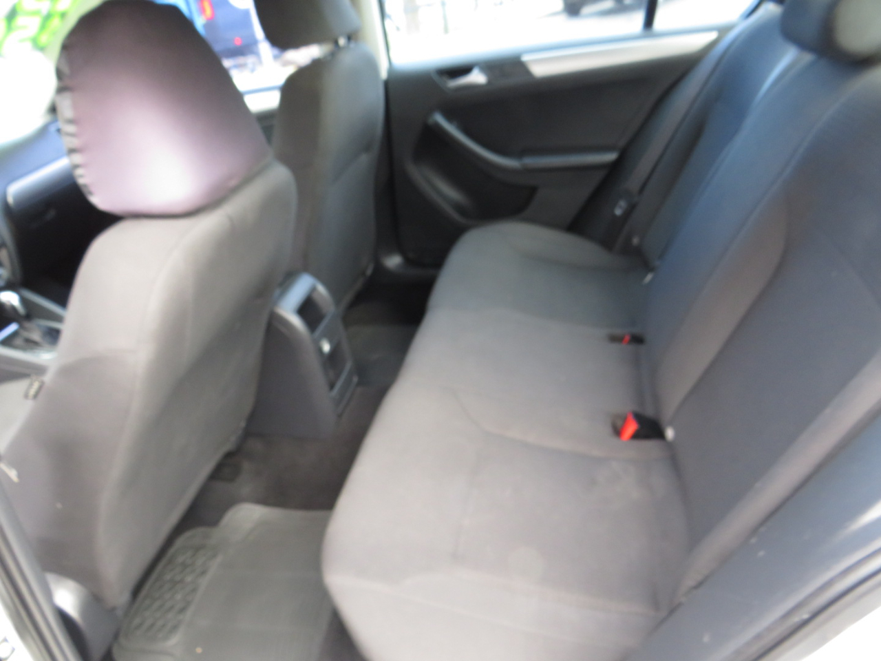 Volkswagen Jetta Sedan 4dr Auto 1.8T SE PZEV 2015