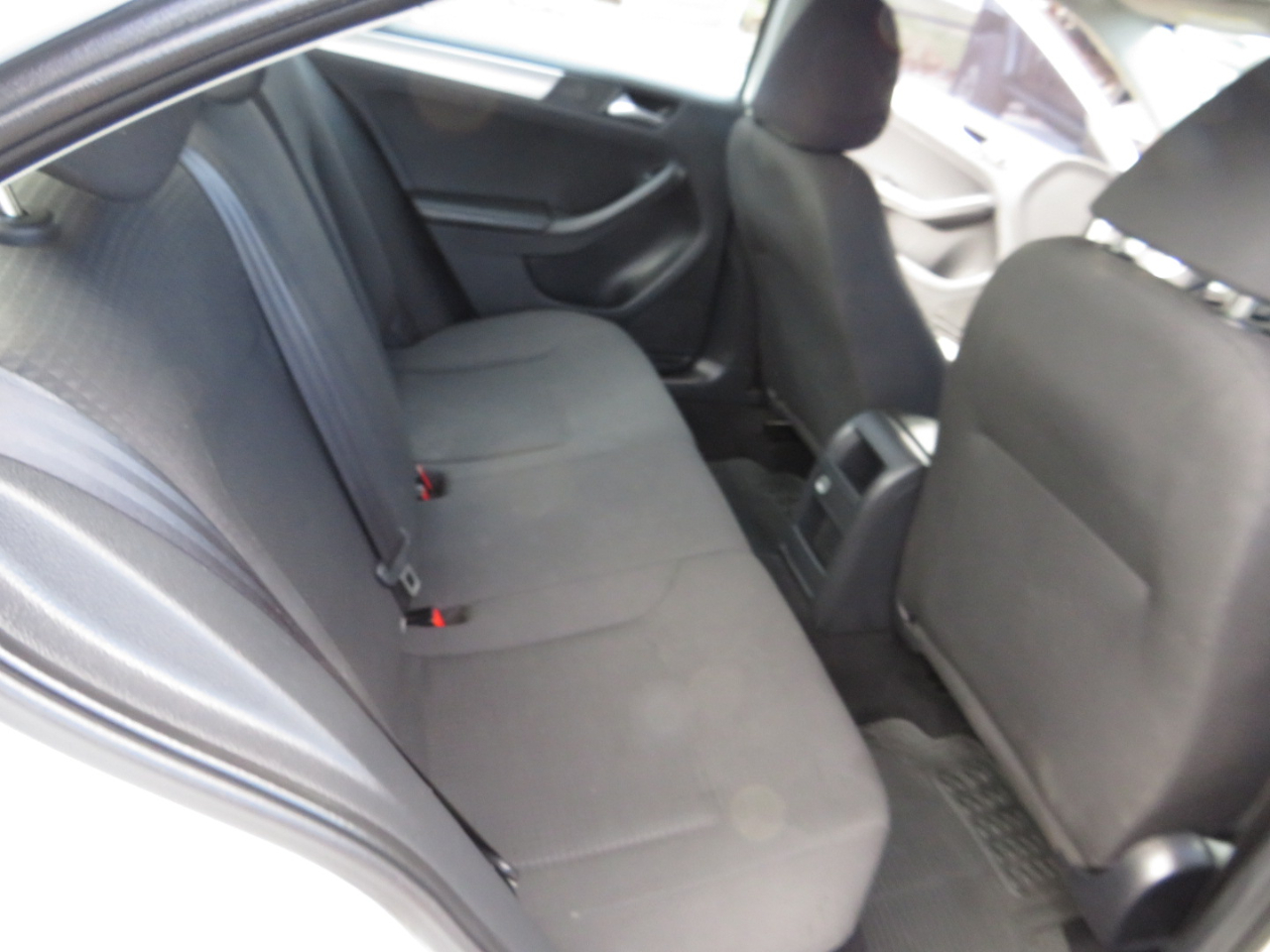 Volkswagen Jetta Sedan 4dr Auto 1.8T SE PZEV 2015