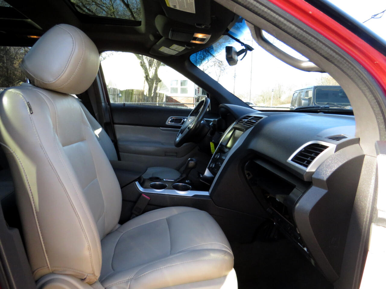 Ford Explorer FWD 4dr XLT 2014