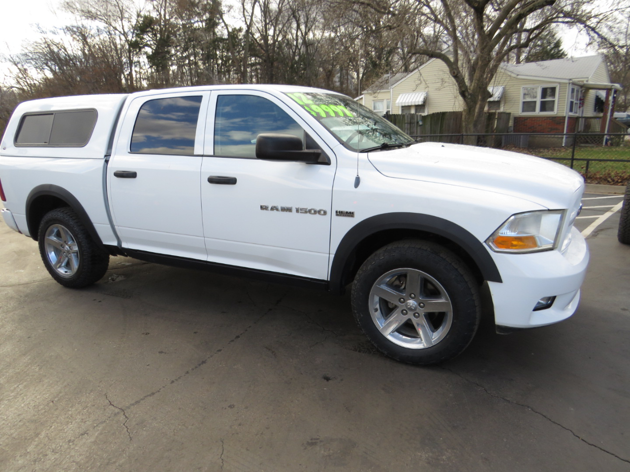 RAM 1500 4WD Crew Cab 140.5" Express 2012