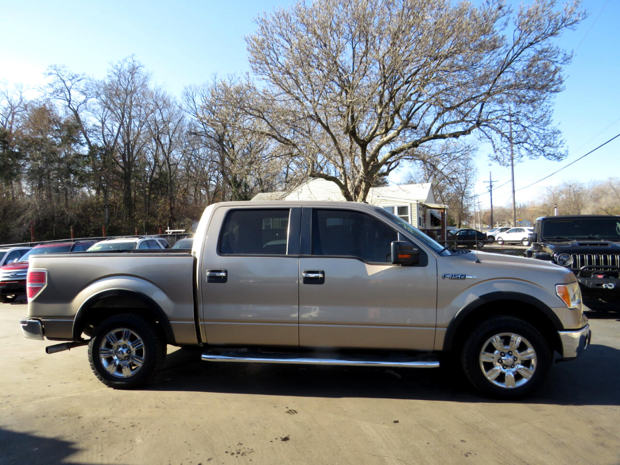 Ford F-150 2WD SuperCrew 145" XLT 2012