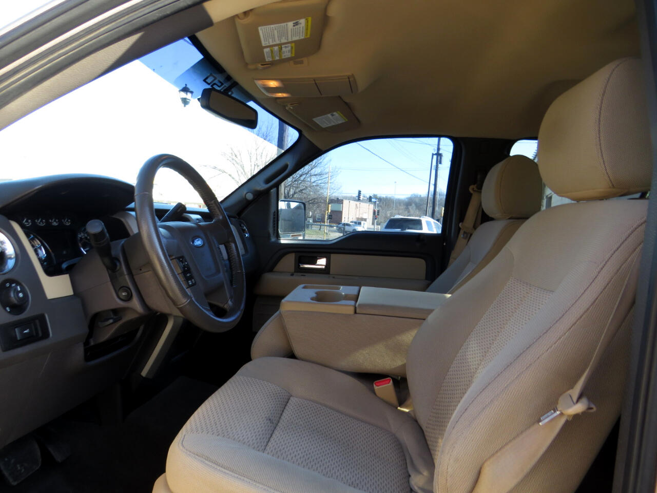 Ford F-150 2WD SuperCrew 145" XLT 2012