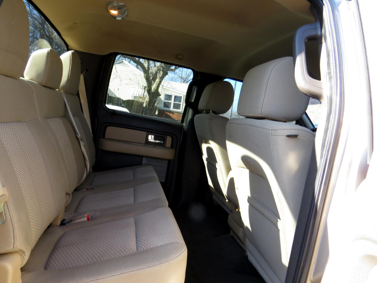 Ford F-150 2WD SuperCrew 145" XLT 2012