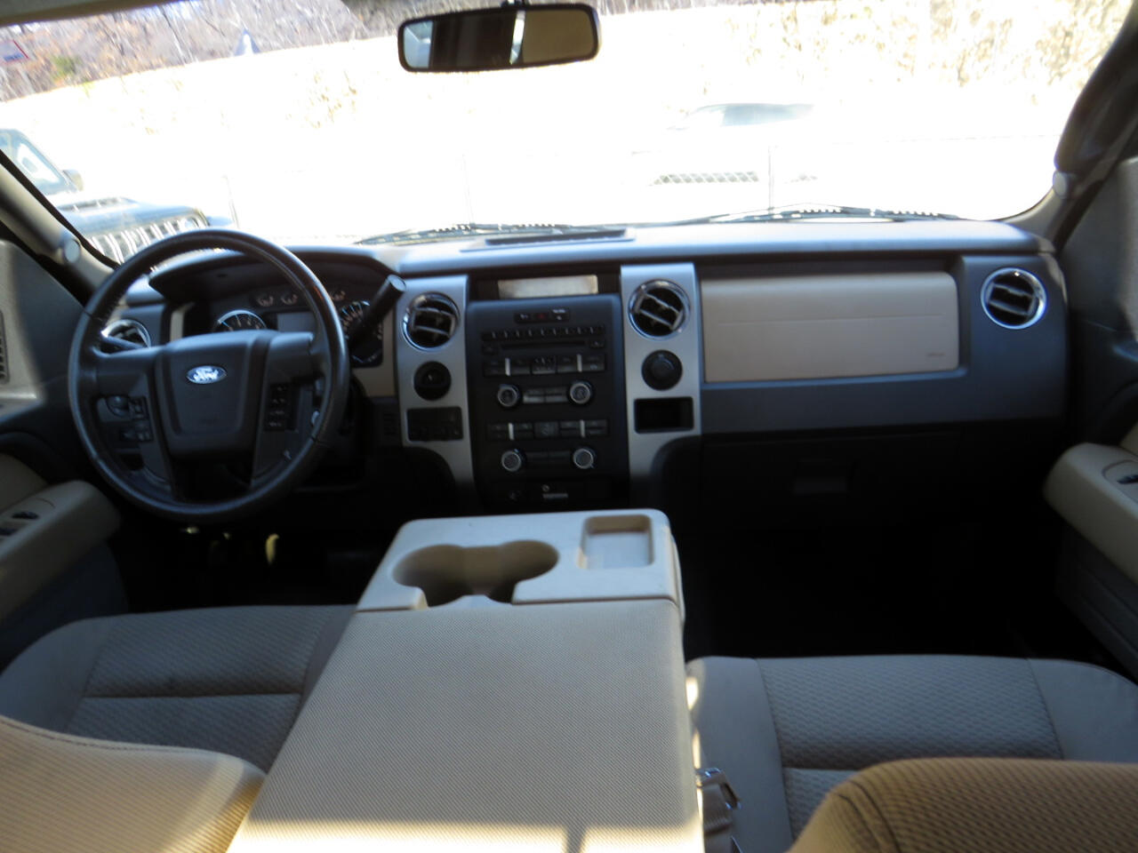 Ford F-150 2WD SuperCrew 145" XLT 2012