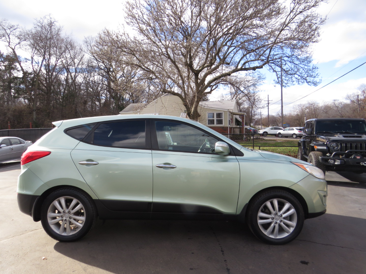 Hyundai Tucson AWD 4dr Auto Limited PZEV 2011