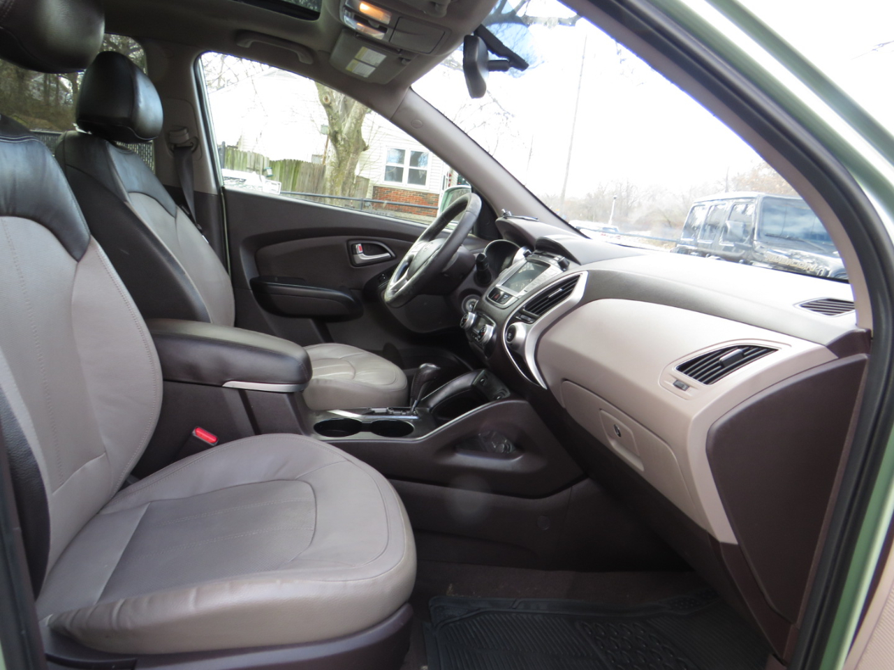 Hyundai Tucson AWD 4dr Auto Limited PZEV 2011