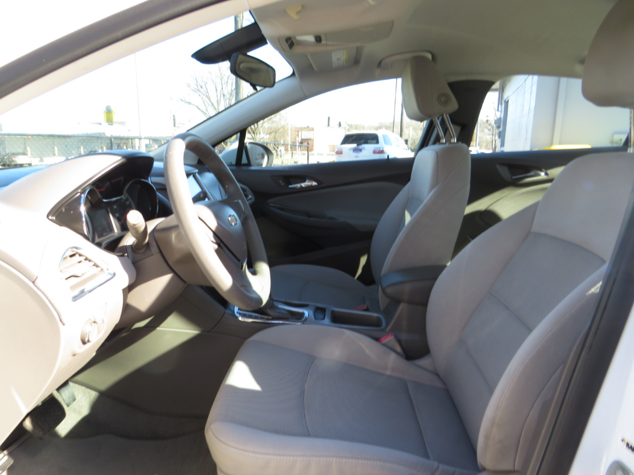 Chevrolet Cruze 4dr Sdn 1.4L LS w/1SB 2018