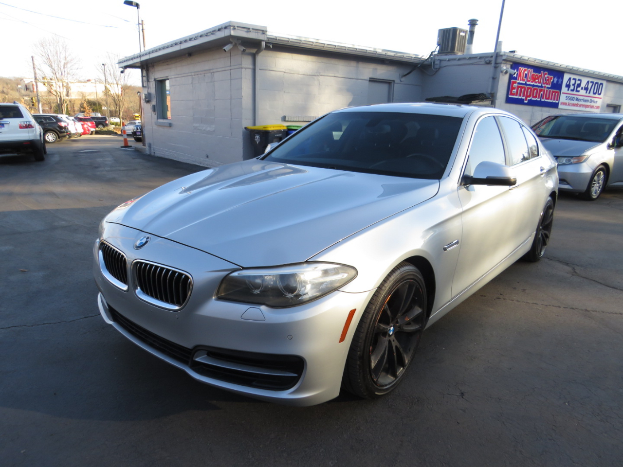 BMW 5 Series 4dr Sdn 528i RWD 2014