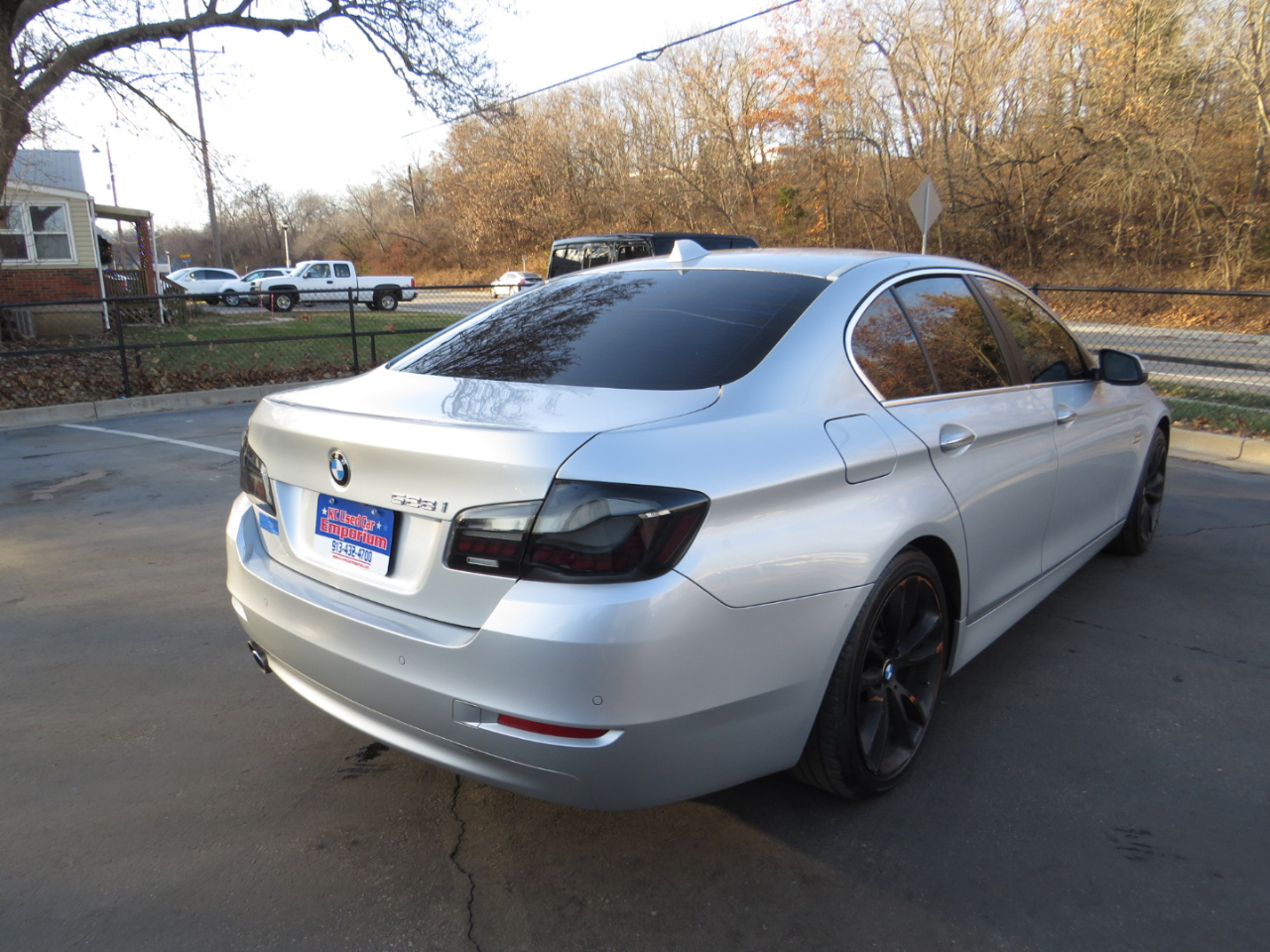 BMW 5 Series 4dr Sdn 528i RWD 2014
