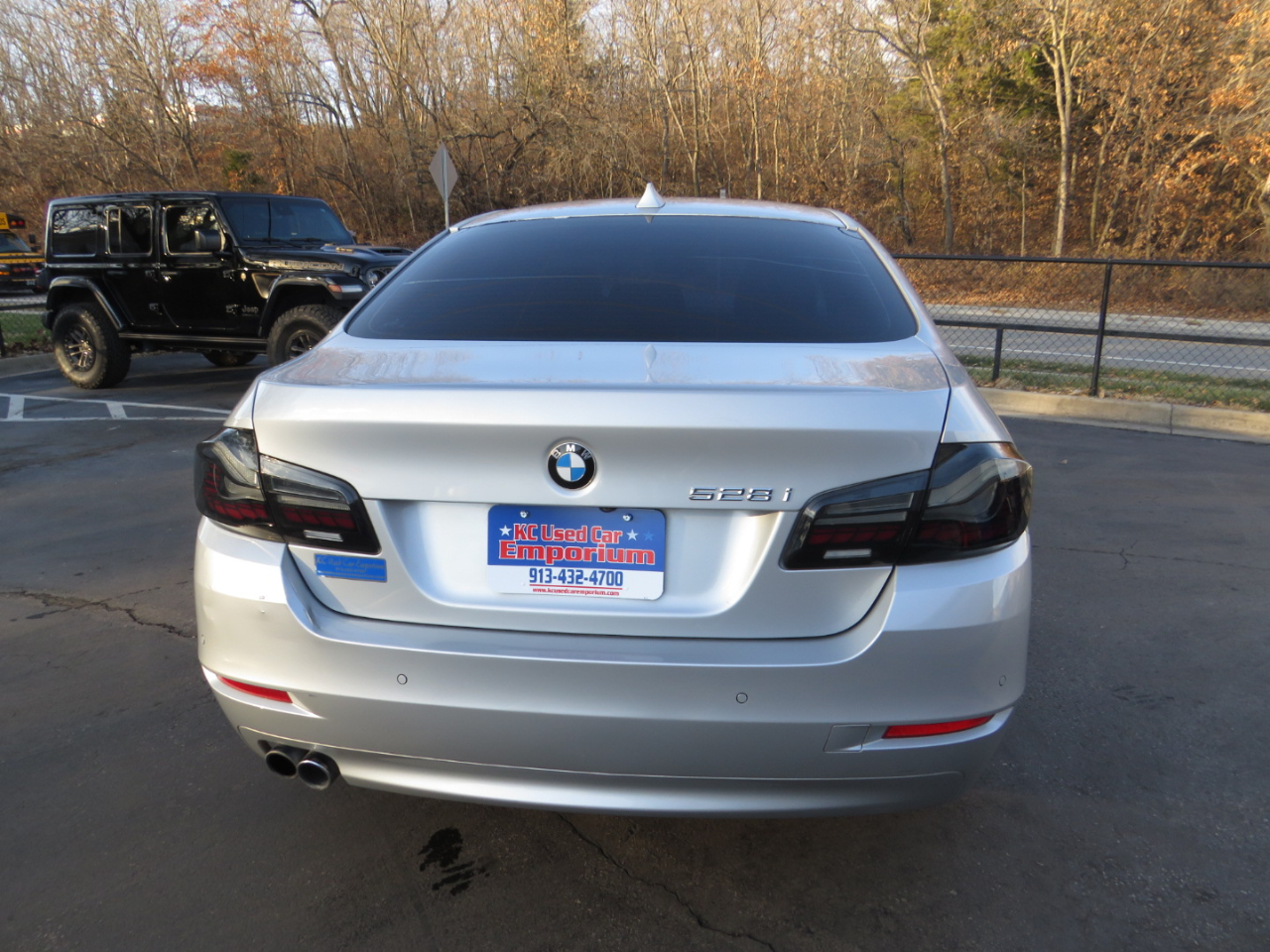 BMW 5 Series 4dr Sdn 528i RWD 2014