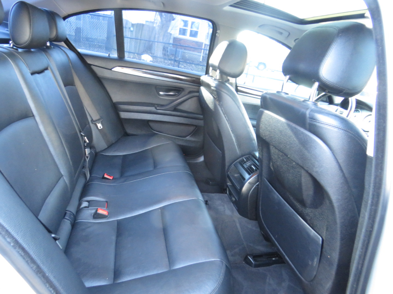 BMW 5 Series 4dr Sdn 528i RWD 2014